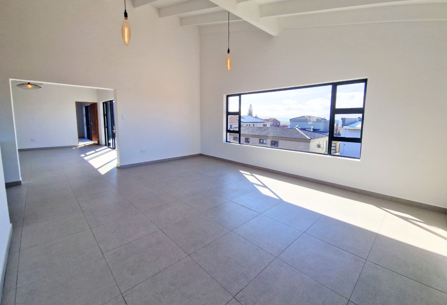 3 Bedroom Property for Sale in Wavecrest Eastern Cape